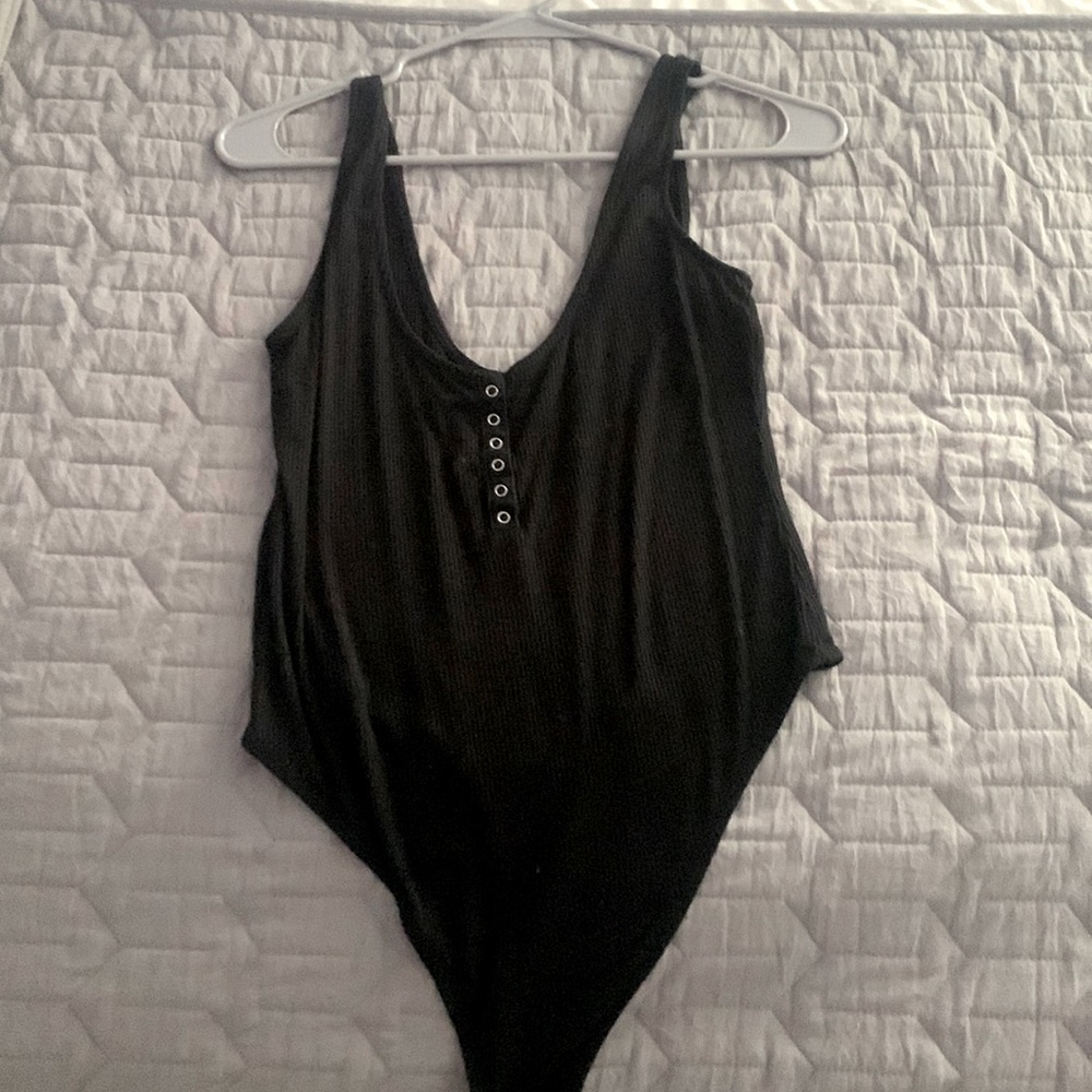 I bought this about a year ago and have never worn it.